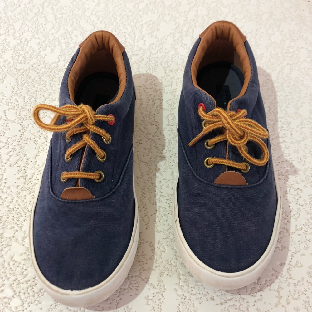 Tommy Hilfiger  size 2